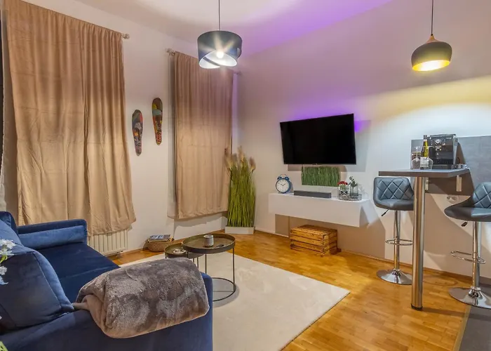 Working Place, Netflix, 4K Tv, Heart Of Leipzig