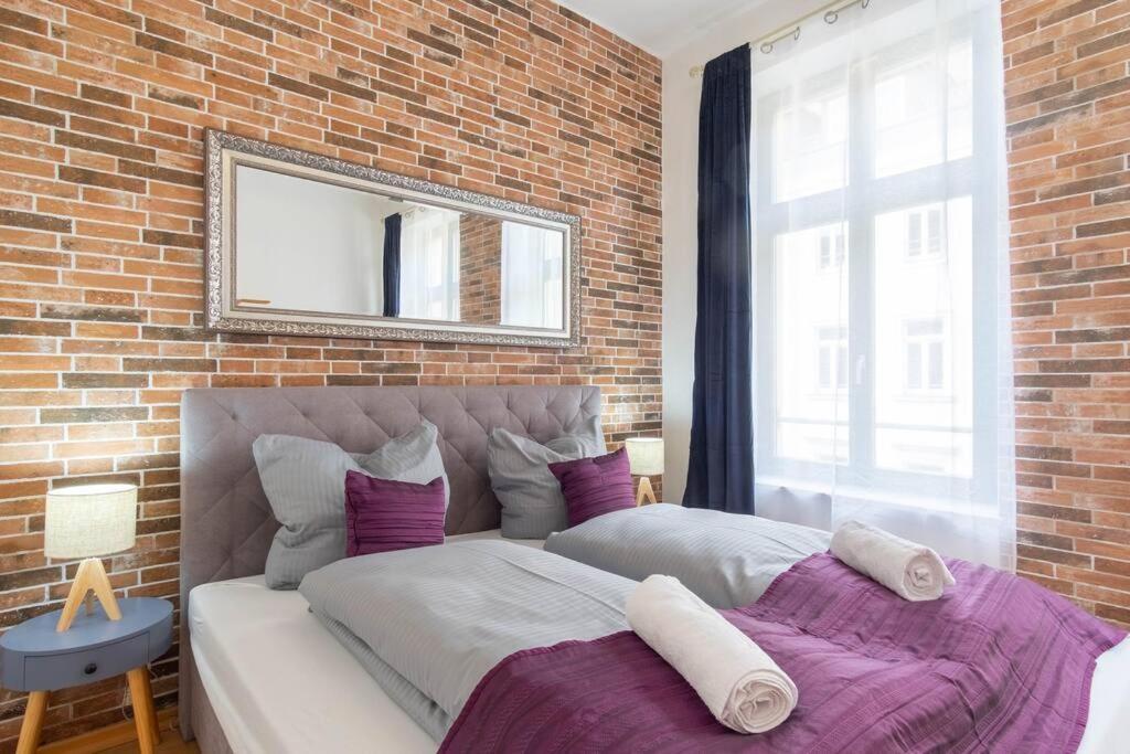 Appartement Working Place, Netflix, 4k Tv, Heart Of
